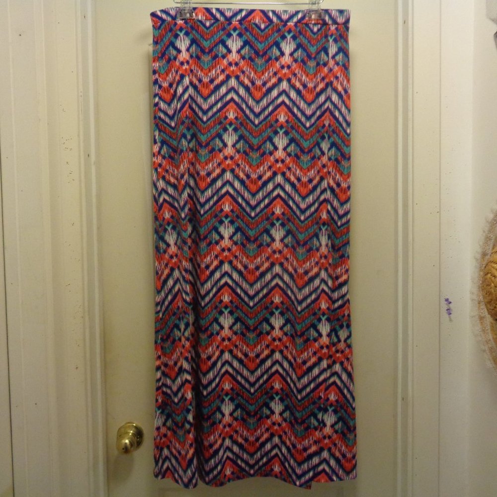 BOHO GIRL SOFT COLORS CHEVRONS MAXI SKIRT X L